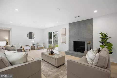 Living - 14828 Fireside Dr, Silver Spring, MD 20905 photo 5 of 5