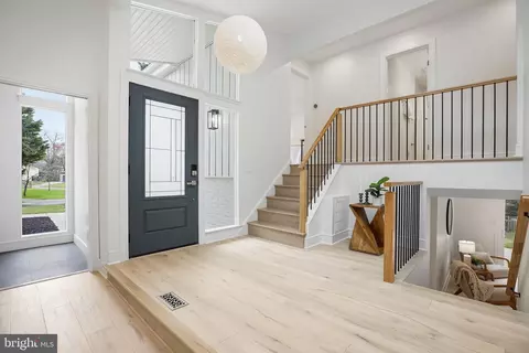 Entry Way - 14828 Fireside Dr, Silver Spring, MD 20905 photo 2 of 6
