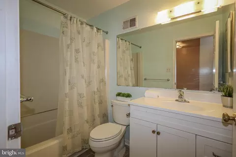 Bath - 3737 Capulet Ter #3737, Silver Spring, MD 20906 photo 2 of 2