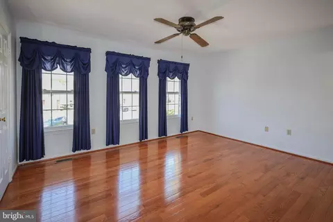 Living - 3737 Capulet Ter #3737, Silver Spring, MD 20906 photo 4 of 4