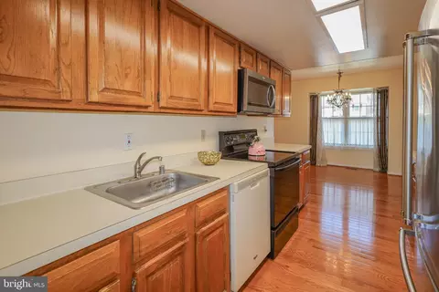 Kitchen - 3737 Capulet Ter #3737, Silver Spring, MD 20906 photo 3 of 4