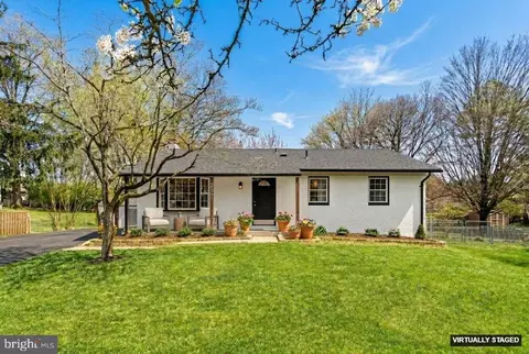24320 Log House Rd, Gaithersburg, MD 20882