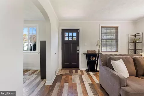 Entry Way - 2600 Arcola Ave, Silver Spring, MD 20902 photo 1 of 4