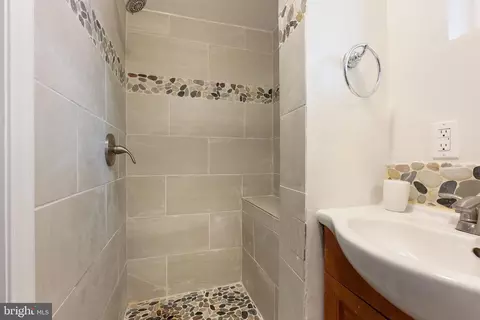 Entry Way - 2600 Arcola Ave, Silver Spring, MD 20902 photo 3 of 4