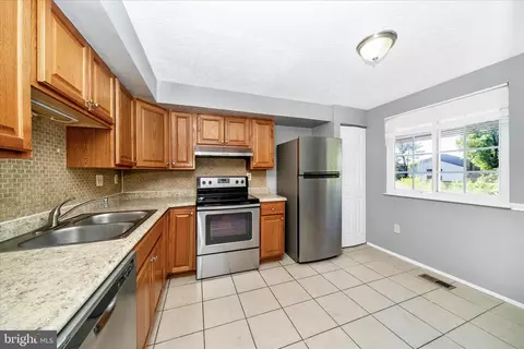 Kitchen - 3749 Castle Ter #121-14, Silver Spring, MD 20904 photo 1 of 4