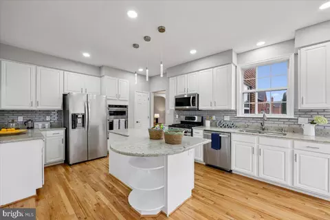 Kitchen - 21712 Slidell Rd, Boyds, MD 20841 photo 2 of 4