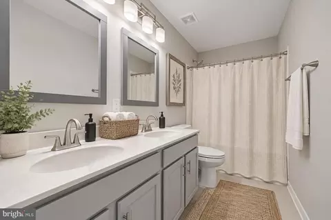 Entry Way - 21712 Slidell Rd, Boyds, MD 20841 photo 2 of 2