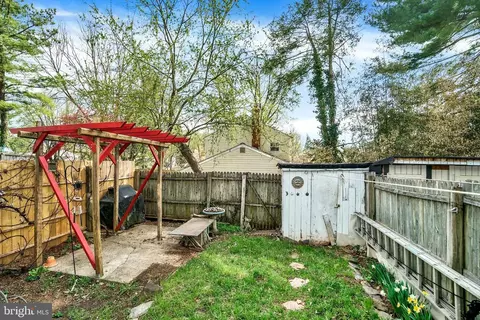 Exterior - 17413 Hoskinson Rd, Poolesville, MD 20837 photo 2 of 5