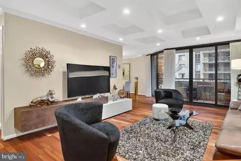 4620 N Park Ave N #402W, Chevy Chase, MD 20815