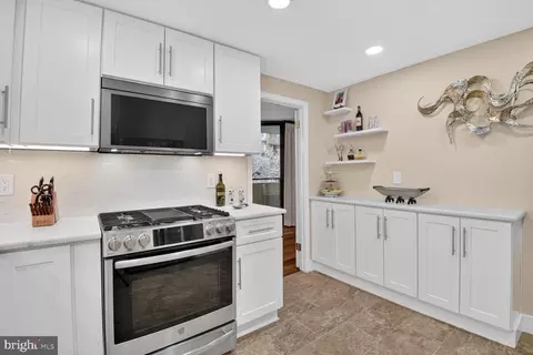 4620 N Park Ave N #402W, Chevy Chase, MD 20815