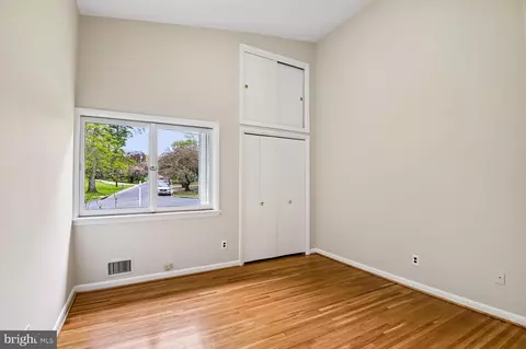 Bedroom - 10316 Burnt Ember Dr, Silver Spring, MD 20903 photo 3 of 7