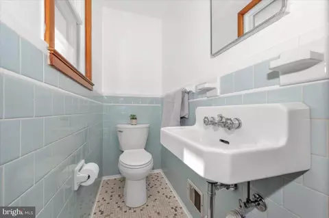 Bath - 10508 Sweepstakes Rd, Damascus, MD 20872 photo 1 of 3