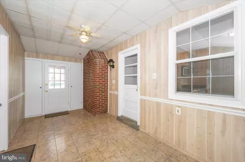 Entry Way - 10508 Sweepstakes Rd, Damascus, MD 20872 photo 2 of 3