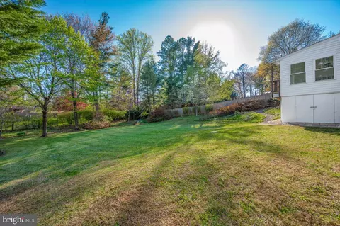 Exterior - 10508 Sweepstakes Rd, Damascus, MD 20872 photo 6 of 7