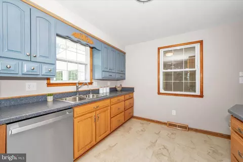Kitchen - 10508 Sweepstakes Rd, Damascus, MD 20872 photo 1 of 4
