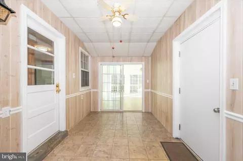 Entry Way - 10508 Sweepstakes Rd, Damascus, MD 20872 photo 3 of 3