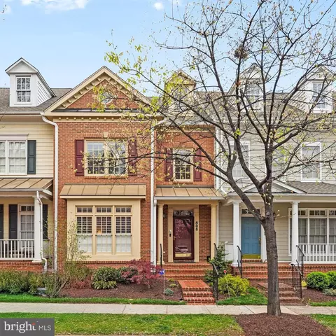 808 Oak Knoll Ter, Rockville, MD 20850