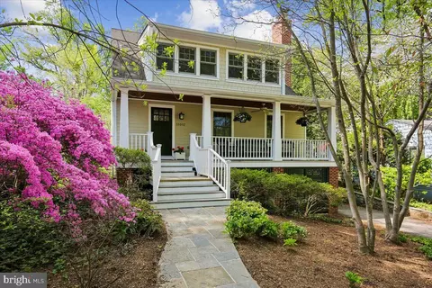 11012 Montrose Ave, Garrett Park, MD 20896
