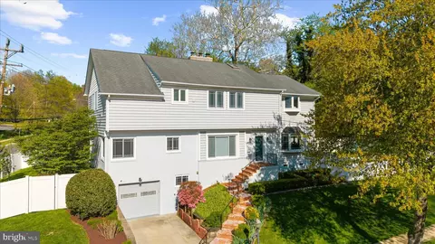 4717 Edgefield Rd, Bethesda, MD 20814