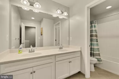 Bath - 12613 Macaulay St, Silver Spring, MD 20906 photo 1 of 4