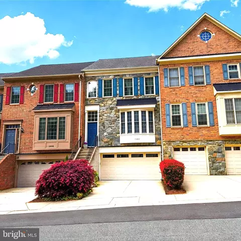 1040 Grand Oak Way, Rockville, MD 20852