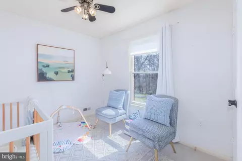 Bedroom - 16217 Whitehaven Rd, Silver Spring, MD 20906 photo 5 of 8