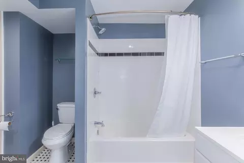 Bath - 16217 Whitehaven Rd, Silver Spring, MD 20906 photo 4 of 4