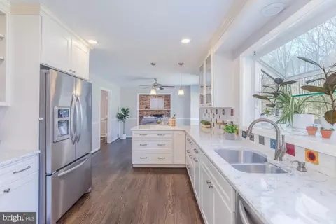 Kitchen - 16217 Whitehaven Rd, Silver Spring, MD 20906 photo 5 of 5