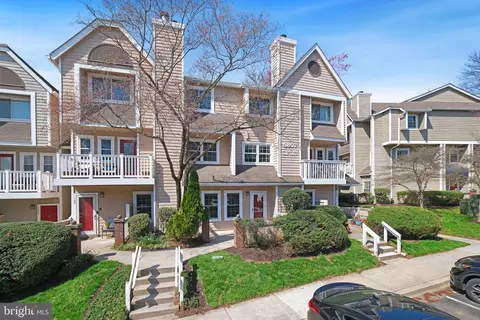 5801 Inman Park Cir #170, Rockville, MD 20852