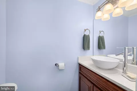 Bath - 1421 Colesberg St, Silver Spring, MD 20905 photo 1 of 3