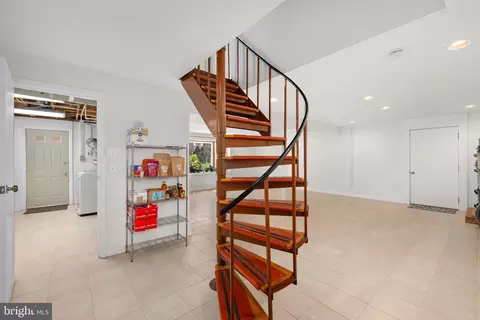 Entry Way - 1421 Colesberg St, Silver Spring, MD 20905 photo 2 of 2