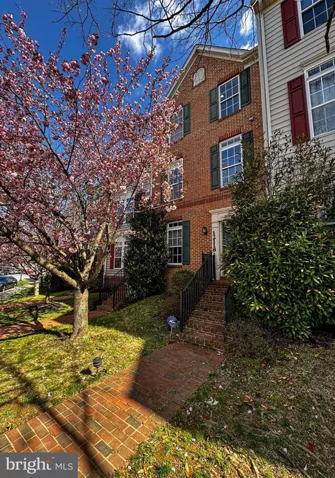 12118 Pond Pine Dr, Clarksburg, MD 20871