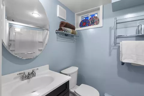 Bath - 713 Gist Ave, Silver Spring, MD 20910 photo 2 of 3