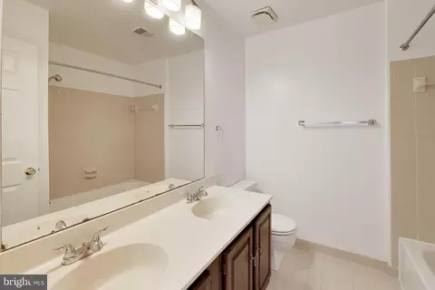Bath - 2421 Pondside Ter, Silver Spring, MD 20906 photo 6 of 7