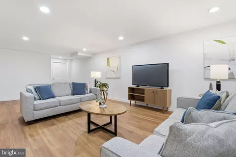 Living - 15101 Redgate Dr, Silver Spring, MD 20905 photo 6 of 6