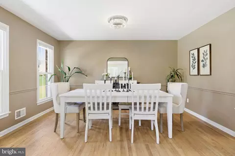 Dining - 15101 Redgate Dr, Silver Spring, MD 20905 photo 2 of 6