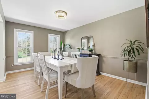 Dining - 15101 Redgate Dr, Silver Spring, MD 20905 photo 6 of 6