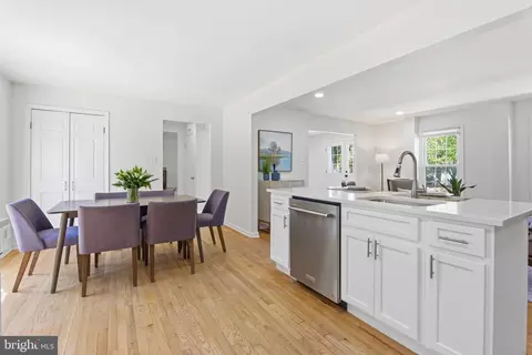 Dining - 15101 Redgate Dr, Silver Spring, MD 20905 photo 1 of 6