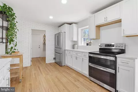 Kitchen - 15101 Redgate Dr, Silver Spring, MD 20905 photo 1 of 1