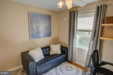 Bedroom - 10501 Glenhaven Dr, Silver Spring, MD 20902 photo 8 of 11