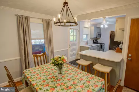 Dining - 10501 Glenhaven Dr, Silver Spring, MD 20902 photo 1 of 2