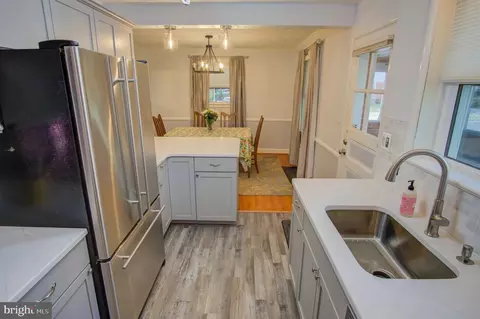 Kitchen - 10501 Glenhaven Dr, Silver Spring, MD 20902 photo 4 of 4