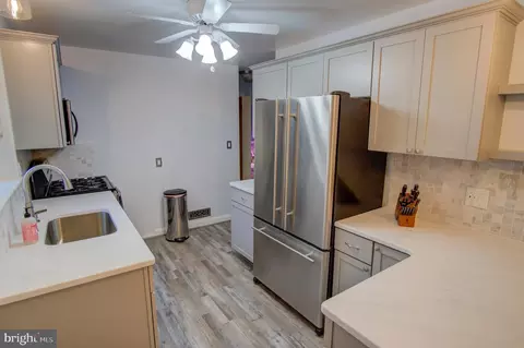 Kitchen - 10501 Glenhaven Dr, Silver Spring, MD 20902 photo 3 of 4