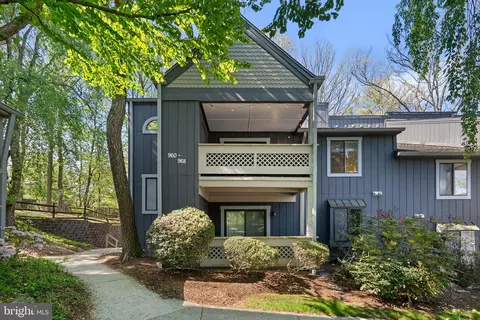 964 Windbrooke Dr #964, Gaithersburg, MD 20879