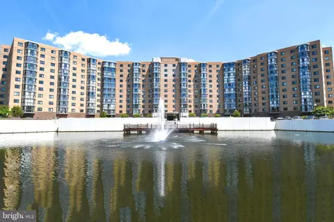3330 N Leisure World Blvd #5-1027, Silver Spring, MD 20906