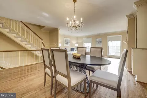 10902 Wickshire Way #F, Rockville, MD 20852