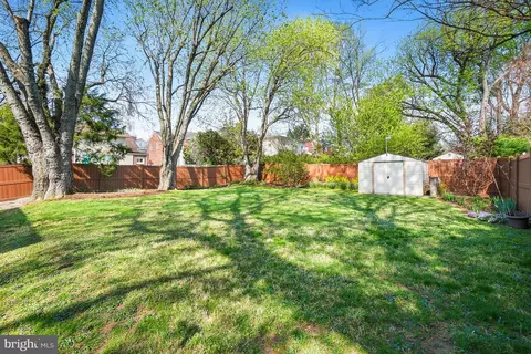 Exterior - 1303 Ballard St, Silver Spring, MD 20910 photo 3 of 6