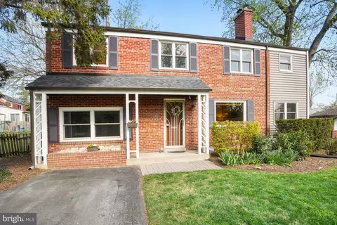 Exterior - 1303 Ballard St, Silver Spring, MD 20910 photo 5 of 6