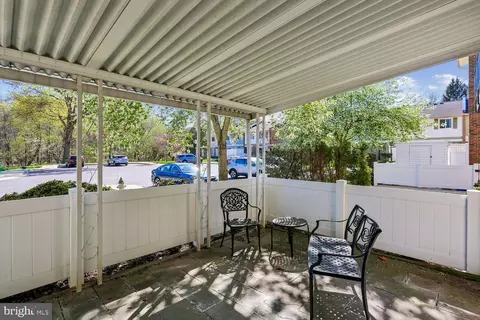 Exterior - 15020 Eardley Ct #281G, Silver Spring, MD 20906 photo 1 of 3