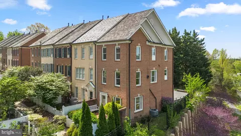 112 Ridgepoint Pl, Gaithersburg, MD 20878